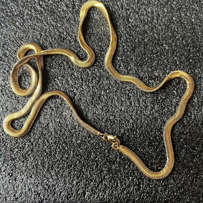 Golden snake bone chain | Yupoo - Image 2