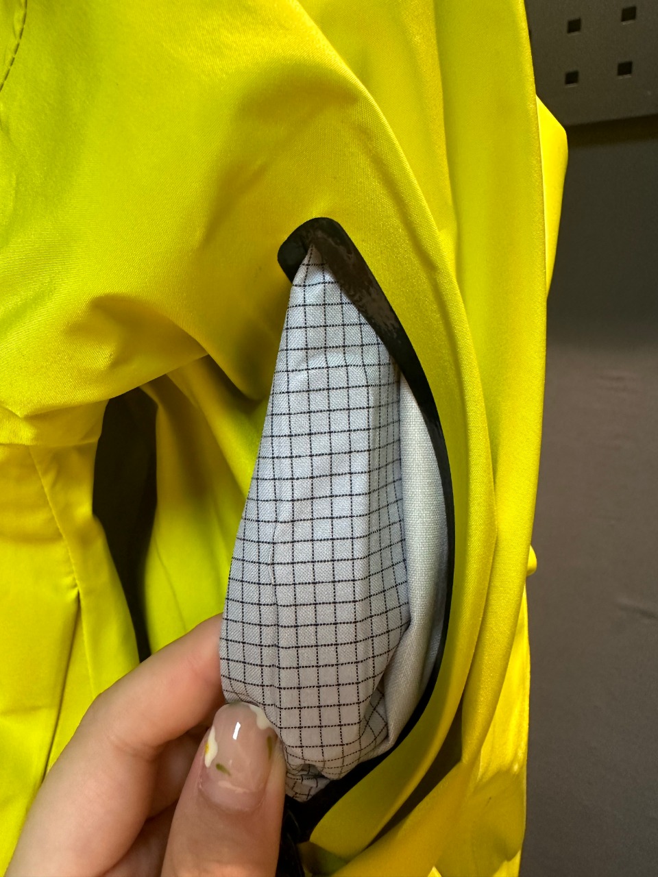 SV7-Yellow - Image 3