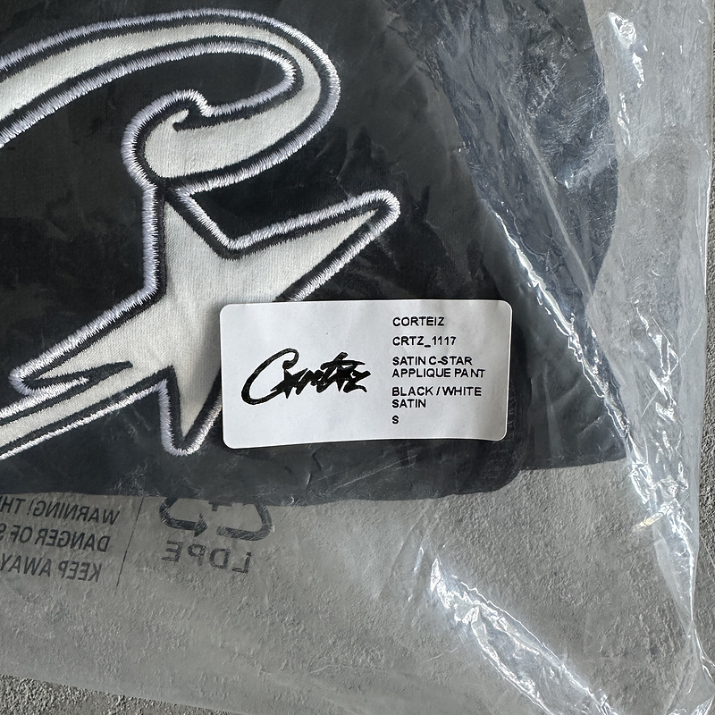 430¥ satin C-star applique suit-black | Yupoo - Image 7