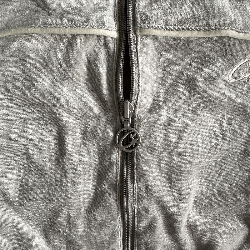390¥ velour amg set -grey | Yupoo - Image 13