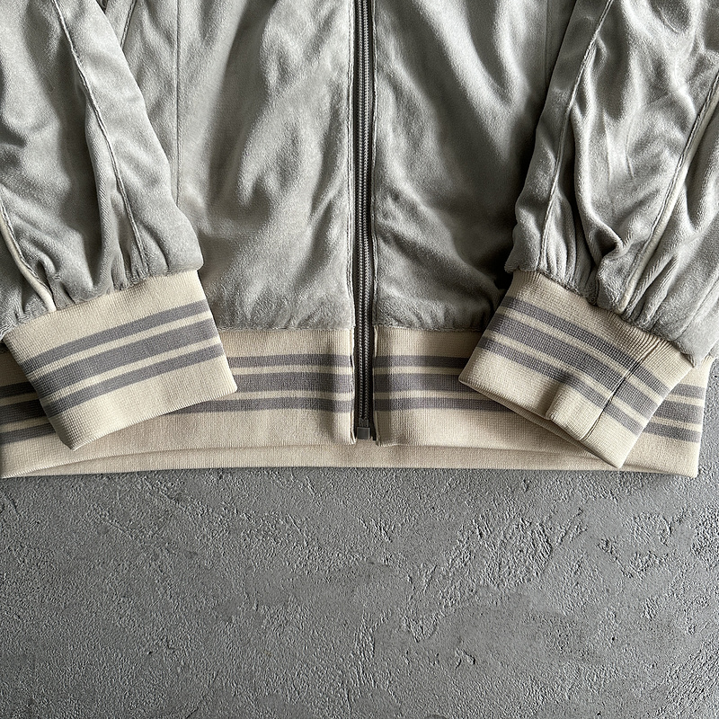 390¥ velour amg set -grey | Yupoo - Image 16