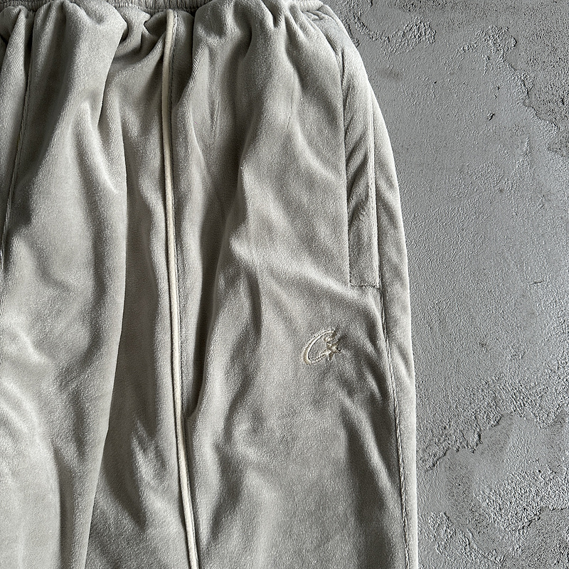 390¥ velour amg set -grey | Yupoo - Image 29