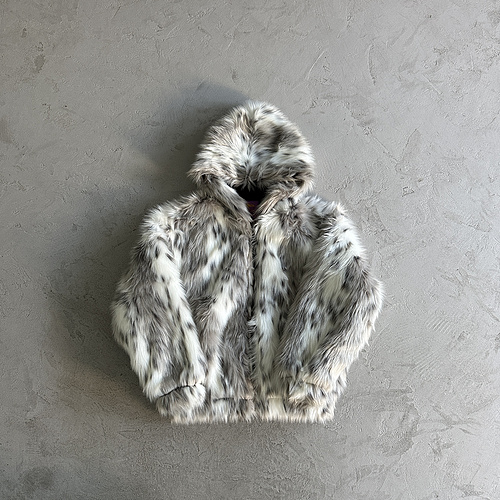 420¥ faux fur hooded jacket 