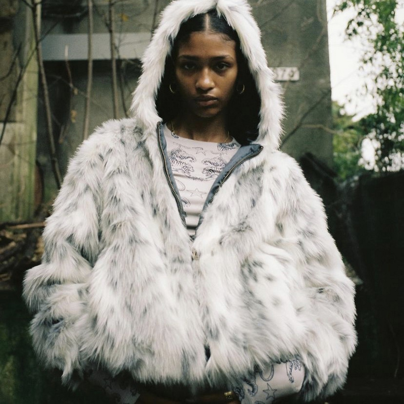 420¥ faux fur hooded jacket | Yupoo - Image 26