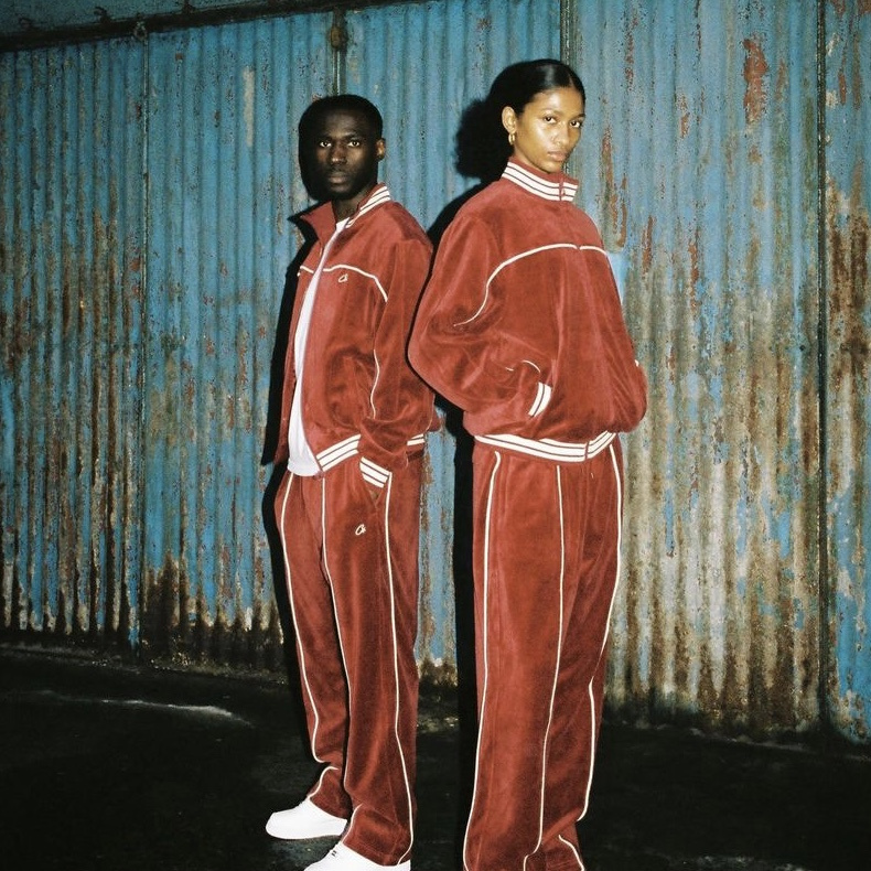 390¥ velour amg set -red | Yupoo - Image 41