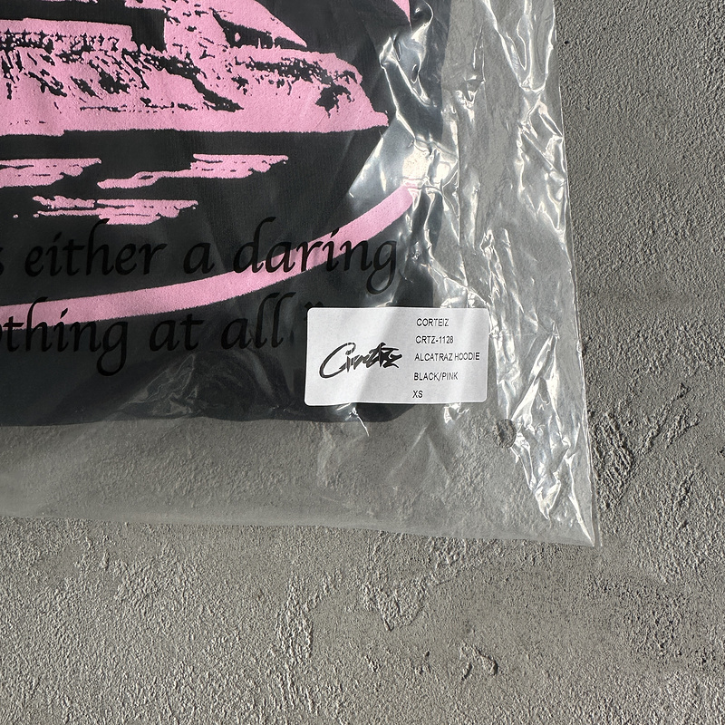 205¥ Black/pink Alcatraz logo hoodie | Yupoo - Image 5
