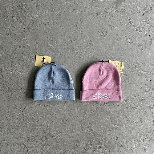 59¥ Demon Embroidered Beanie 