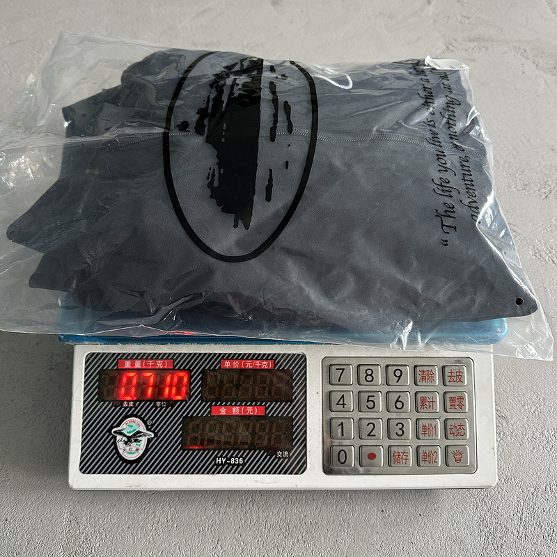 390¥ Velor track set – black | Yupoo - Image 4