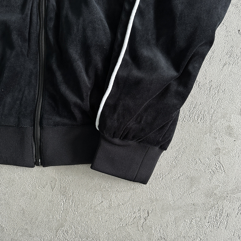 390¥ Velor track set – black | Yupoo - Image 14