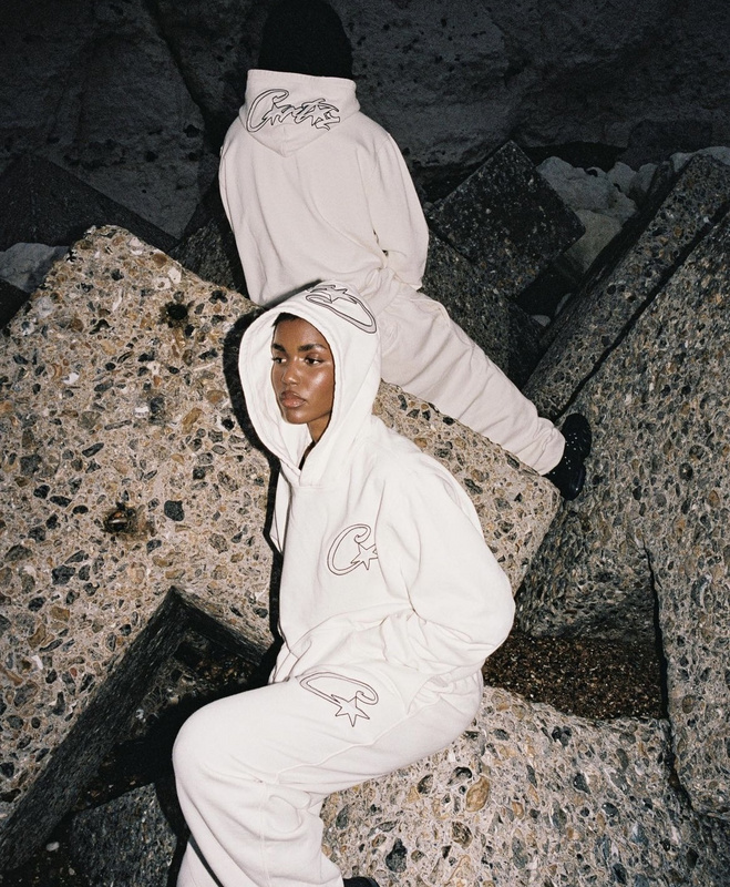 430¥ satin C-star applique suit | Yupoo - Image 36