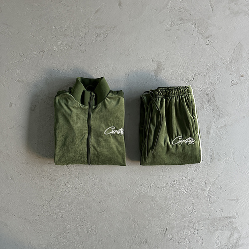 390¥ Velor track set – Green 
