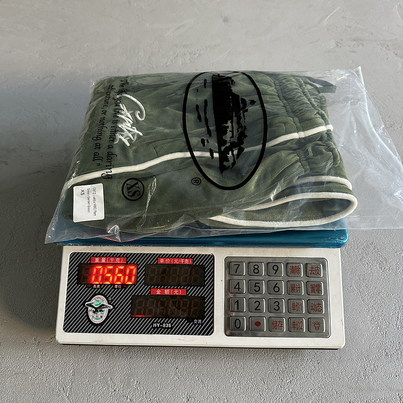 390¥ Velor track set – Green | Yupoo - Image 5