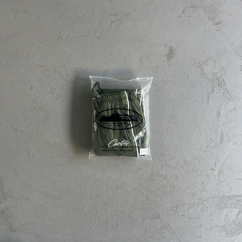 390¥ Velor track set – Green | Yupoo - Image 6