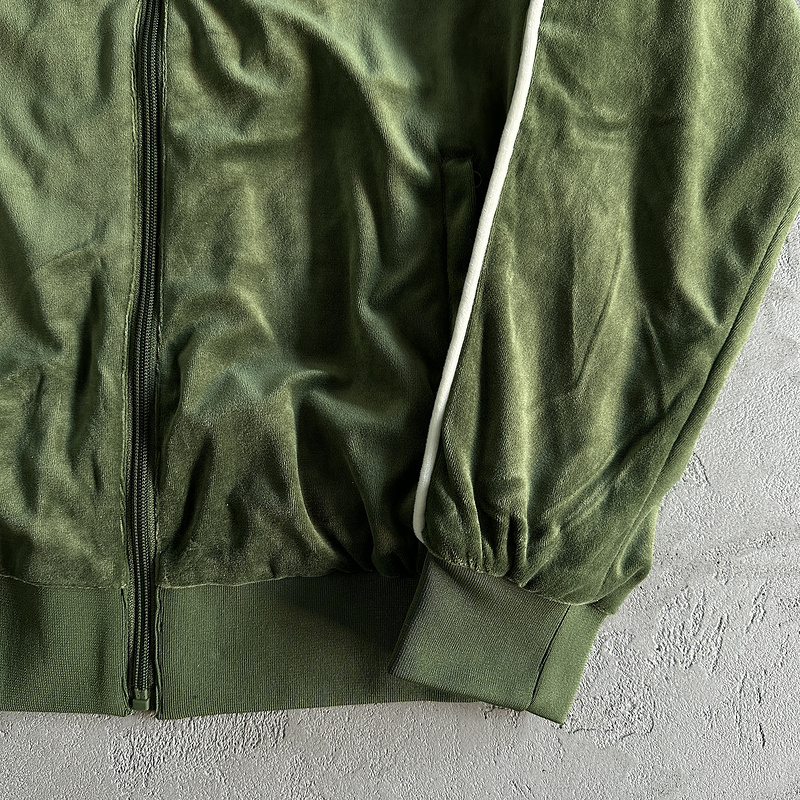 390¥ Velor track set – Green | Yupoo - Image 16