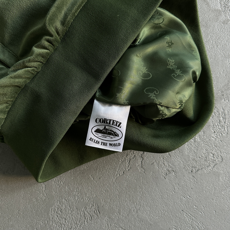 390¥ Velor track set – Green | Yupoo - Image 21