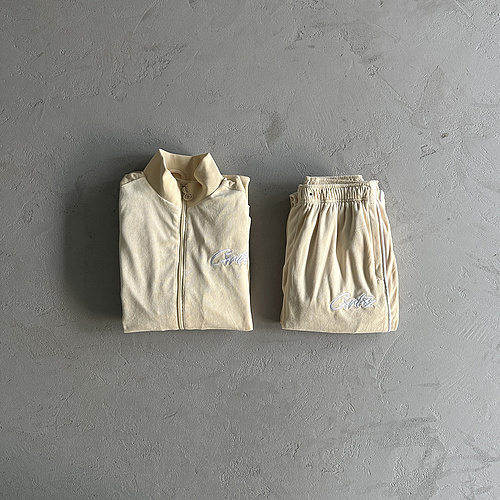 390¥ Velor track set – Cream 