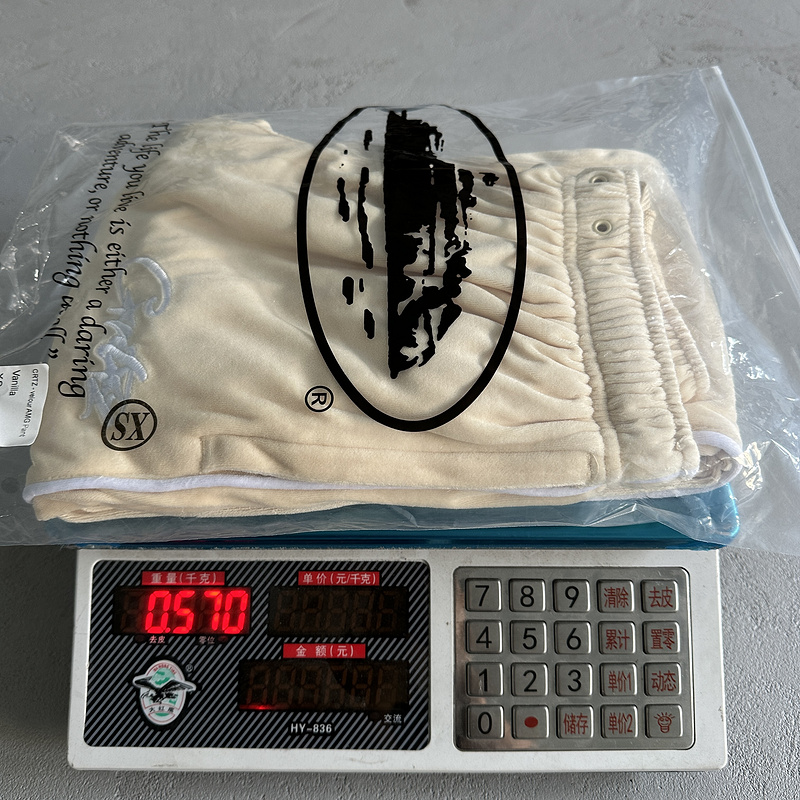 390¥ Velor track set – Cream | Yupoo - Image 4