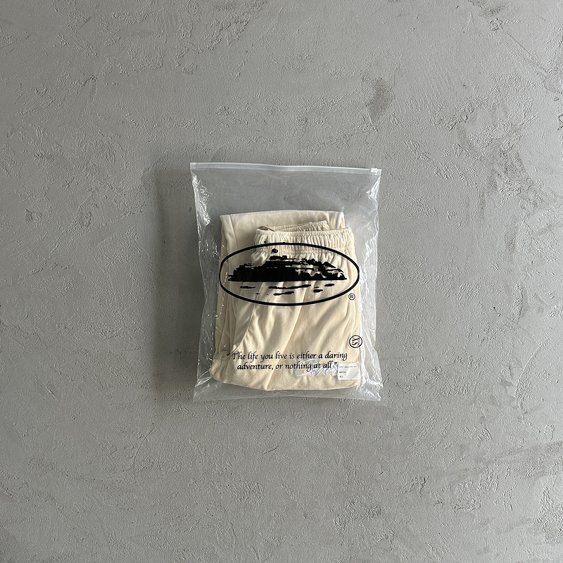 390¥ Velor track set – Cream | Yupoo - Image 8