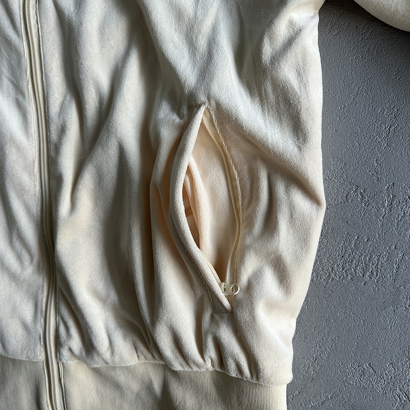 390¥ Velor track set – Cream | Yupoo - Image 17