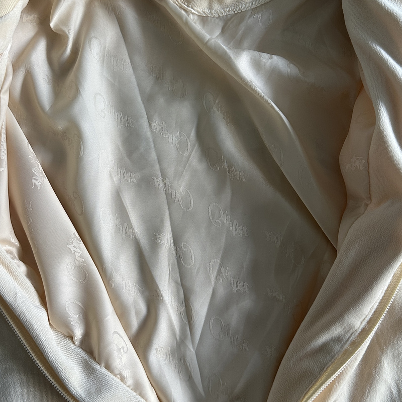 390¥ Velor track set – Cream | Yupoo - Image 18