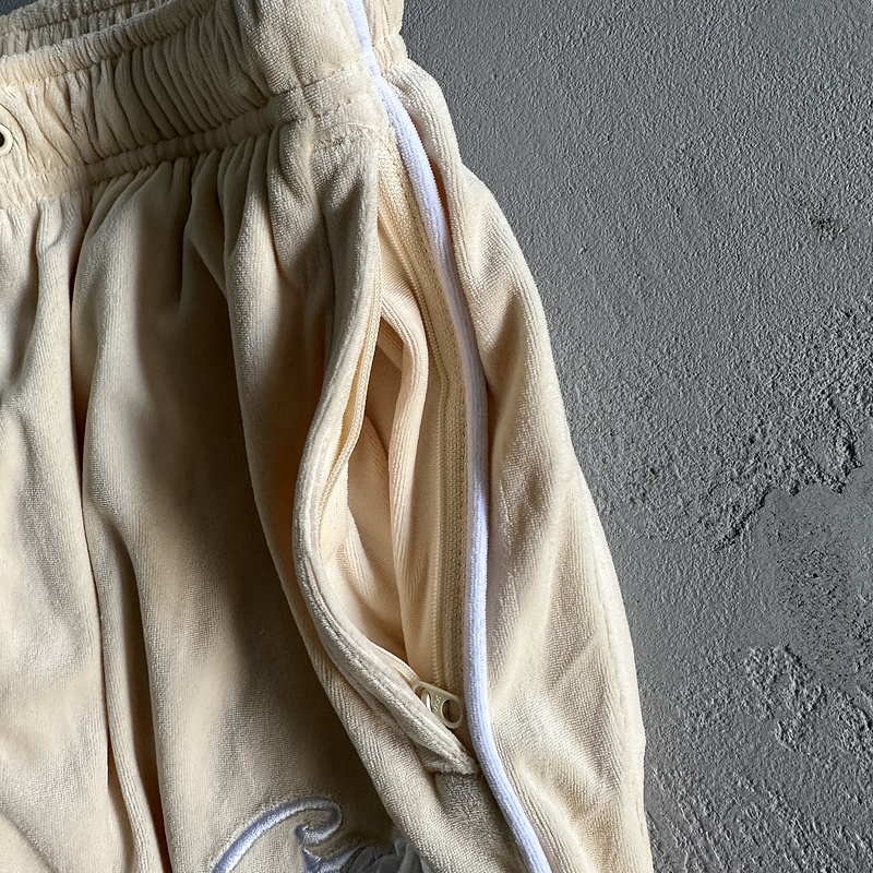 390¥ Velor track set – Cream | Yupoo - Image 28