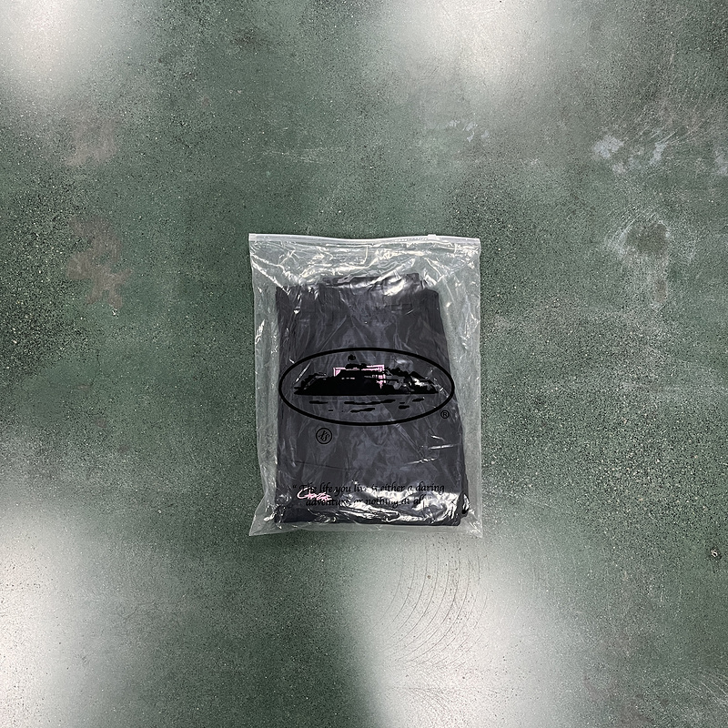 280¥ black  with pink logo cargos | Yupoo - Image 3