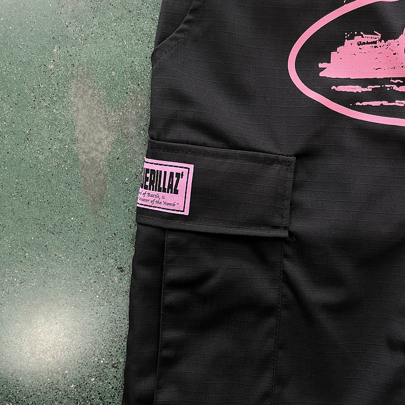 280¥ black  with pink logo cargos | Yupoo - Image 7