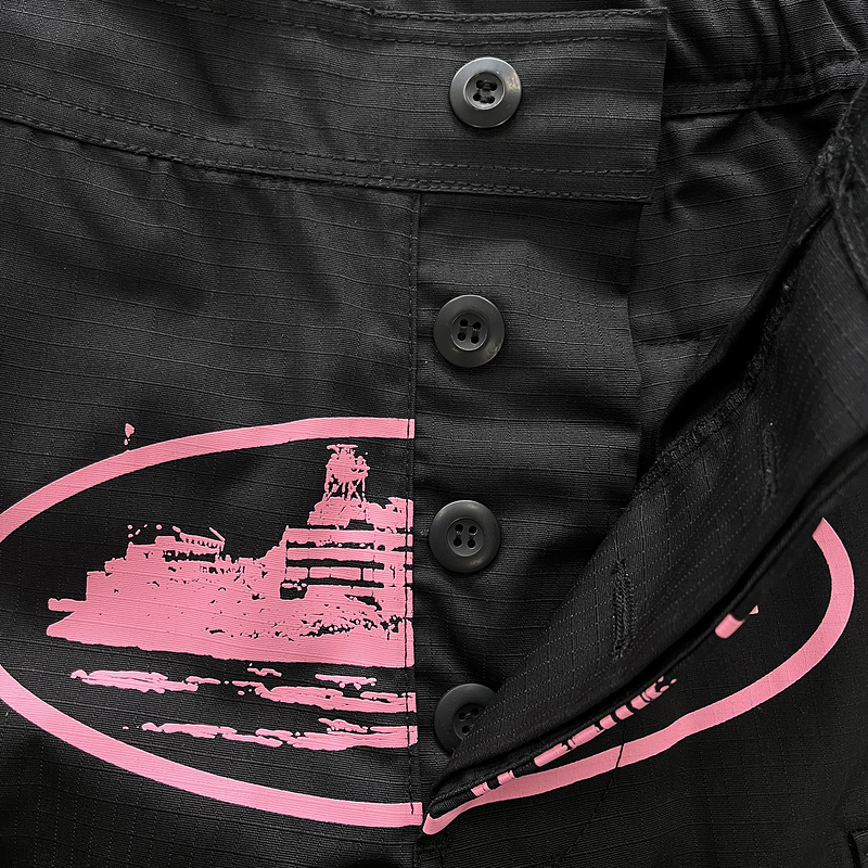 280¥ black  with pink logo cargos | Yupoo - Image 8