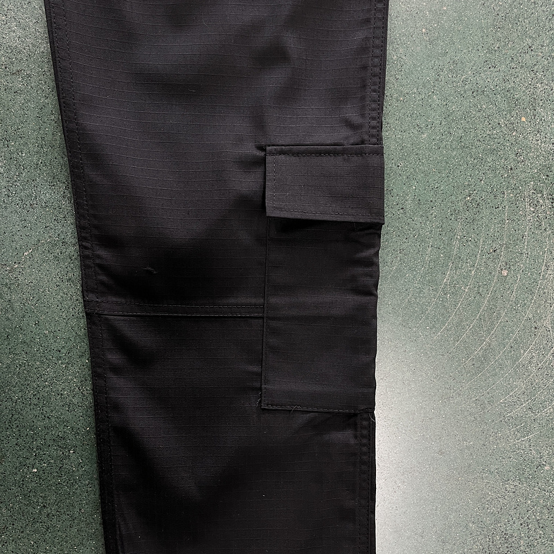 280¥ black  with pink logo cargos | Yupoo - Image 12