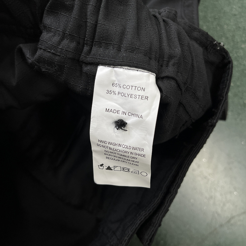 280¥ black  with pink logo cargos | Yupoo - Image 14