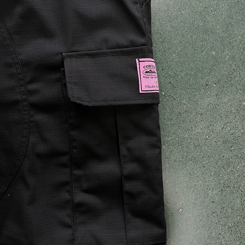 280¥ black  with pink logo cargos | Yupoo - Image 15