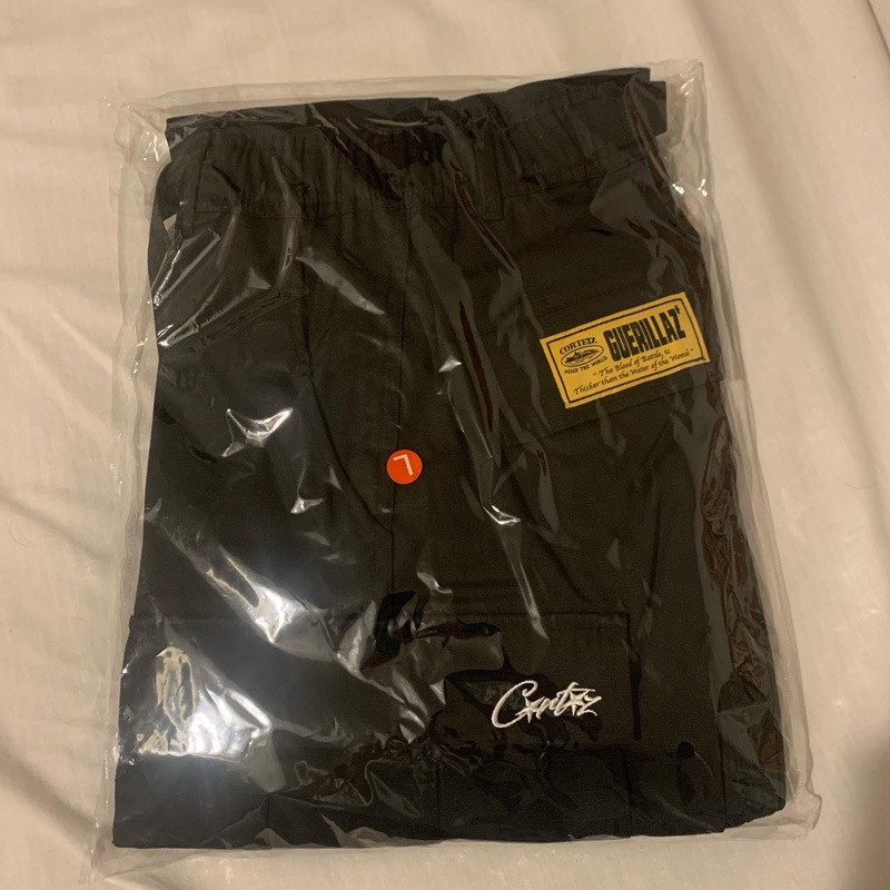 280¥ Corteiz black White Logo Yellow Patch cargo | Yupoo - Image 3