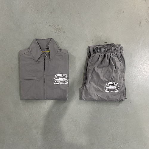 390¥ Gray shukushuku suit 