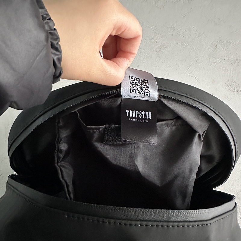 129¥ it's a secret pucksack | Yupoo - Image 11