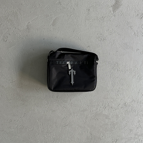 83¥ it's a secret bag-black/grey