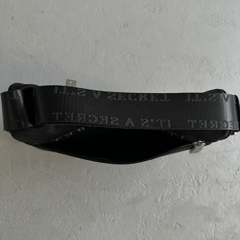 83¥ it's a secret bag-black/grey | Yupoo - Image 8