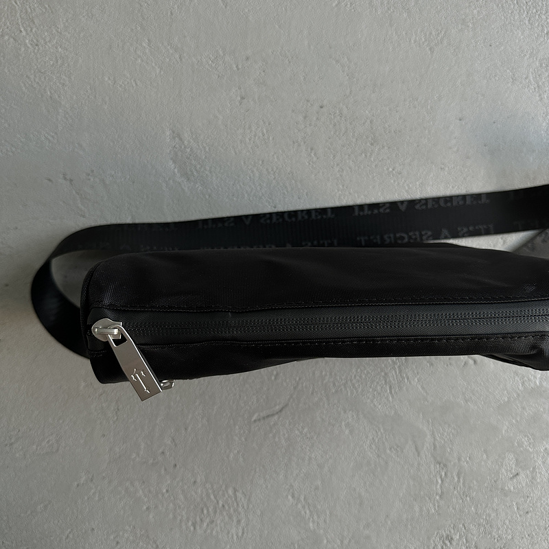 83¥ it's a secret bag-black/grey | Yupoo - Image 9