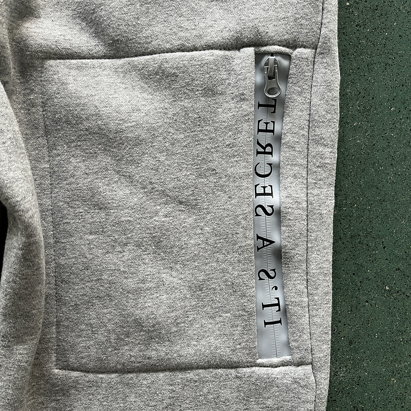 266¥ CHENILLE DECODED 2.0 HOODED TRACKSUIT | Yupoo - Image 19
