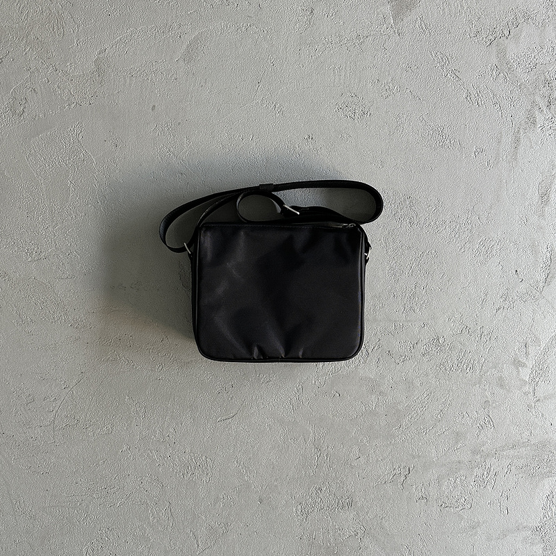 83¥ it's a secret bag-black/grey | Yupoo - Image 16