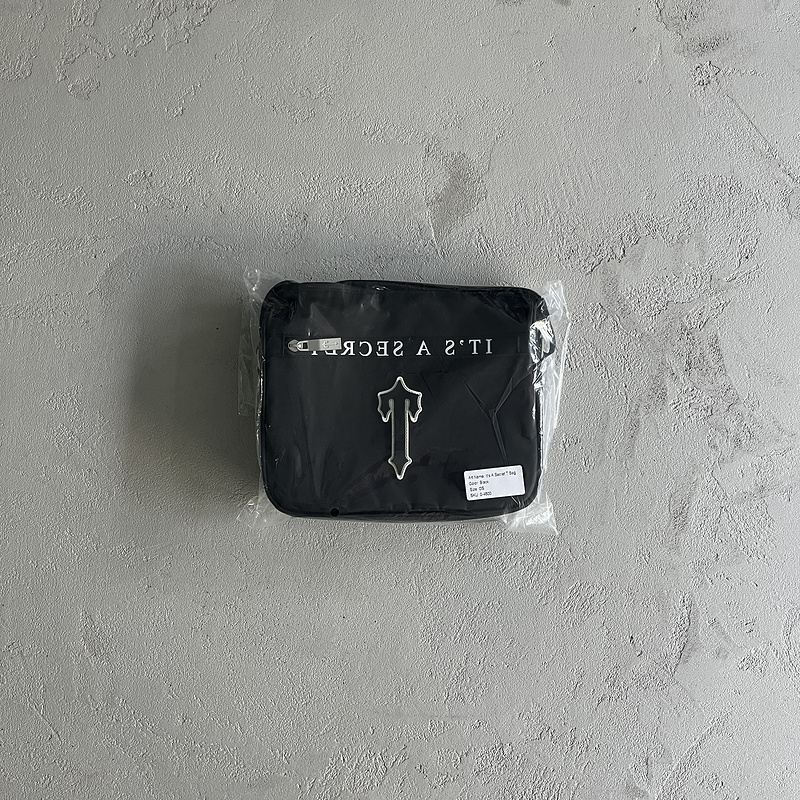 90¥ A SecretT bag-black/white | Yupoo - Image 3