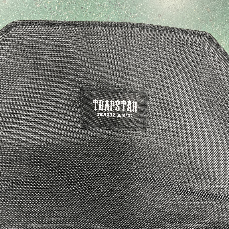 90¥ COBRA T BAG - BLACK / REFLECTIVE | Yupoo - Image 12