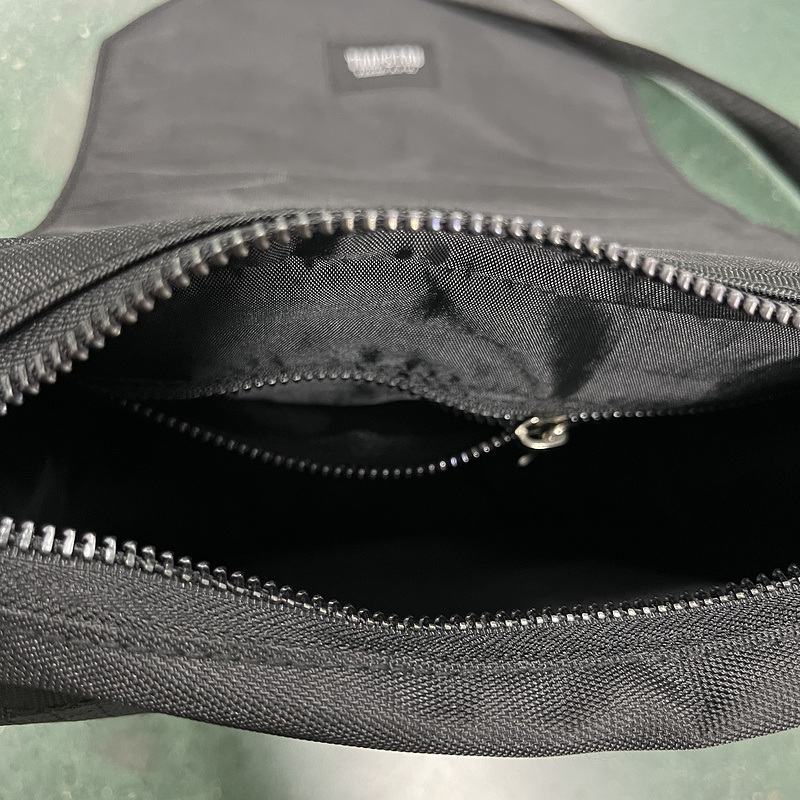 90¥ COBRA T BAG - BLACK / REFLECTIVE | Yupoo - Image 18