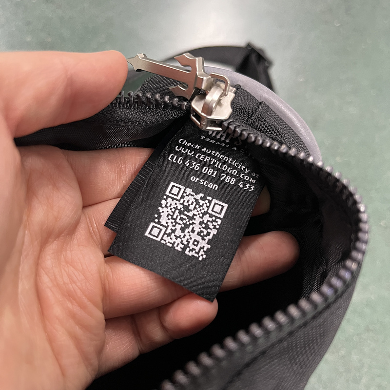90¥ COBRA T BAG - BLACK / REFLECTIVE | Yupoo - Image 20