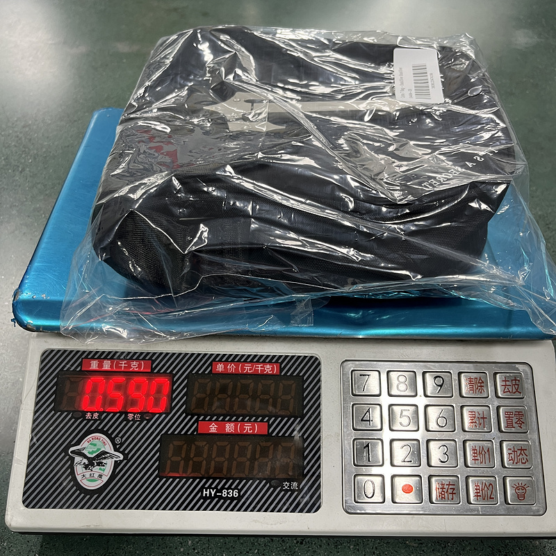 90¥ COBRA T BAG - BLACK/SILVER | Yupoo - Image 2