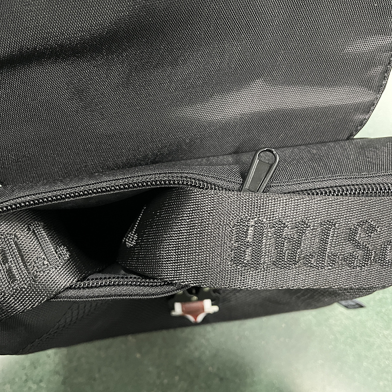76¥MESSENGER BAG 1.0 - BLACK / RED GRADIENT | Yupoo - Image 8