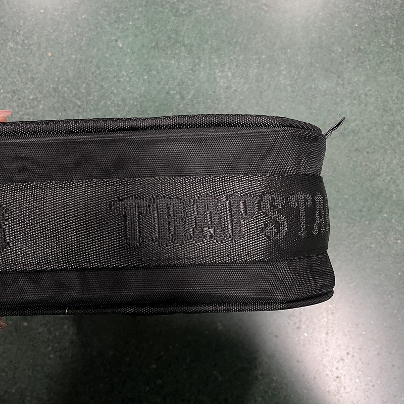 76¥MESSENGER BAG 1.0 - BLACK / RED GRADIENT | Yupoo - Image 9