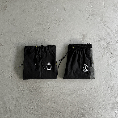 266¥ irogate football tracksuit-black