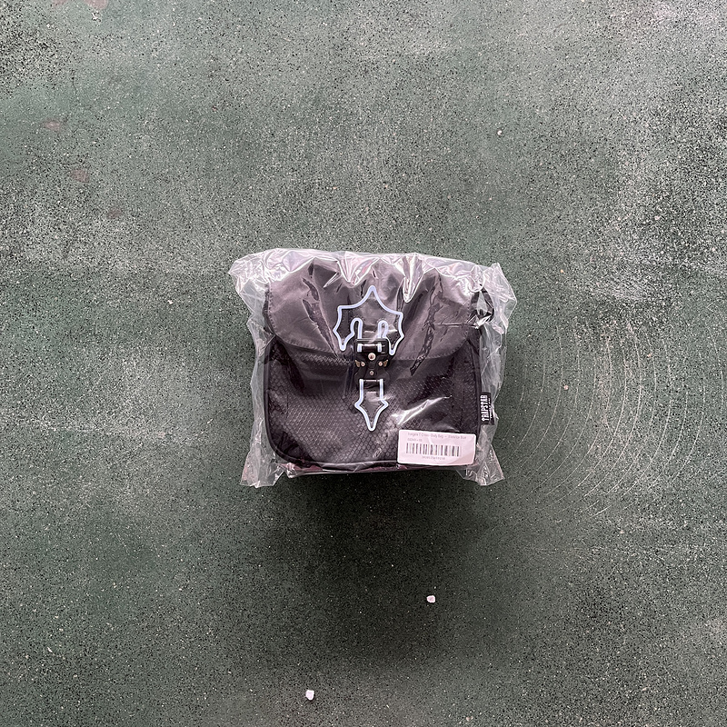 76¥ IRONGATE T CROSS-BODY BAG - BLACK/ice blue | Yupoo - Image 4