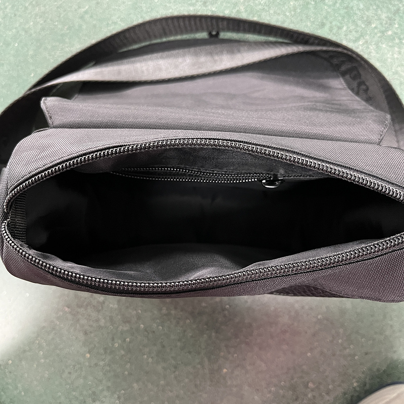 76¥ IRONGATE T CROSS-BODY BAG - BLACK/ice blue | Yupoo - Image 8