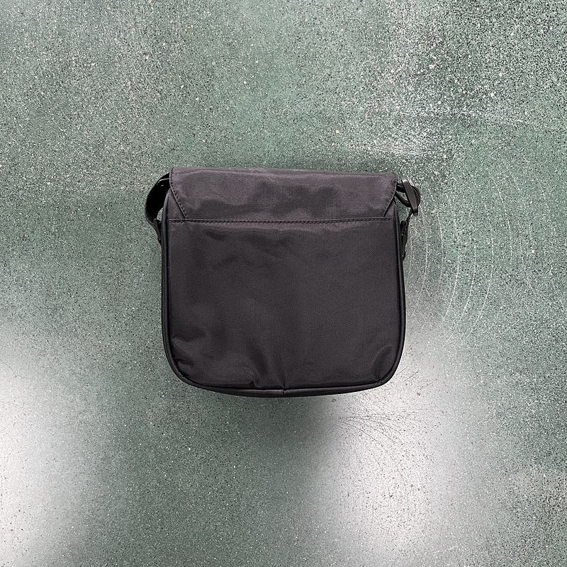 76¥ IRONGATE T CROSS-BODY BAG - BLACK/ice blue | Yupoo - Image 12